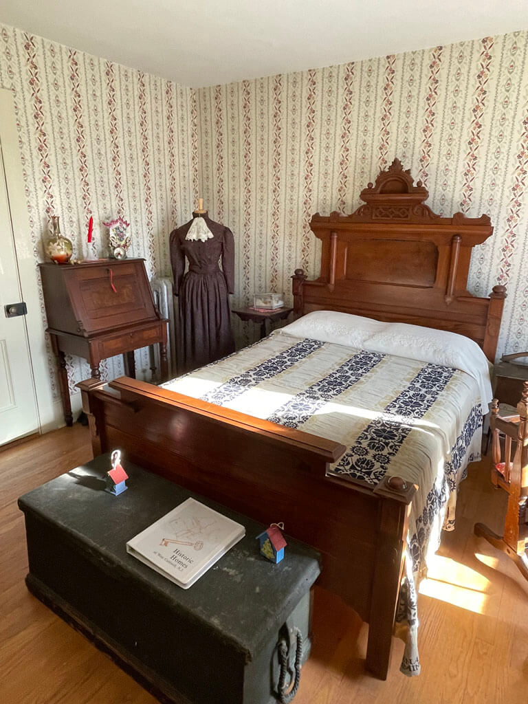 Bedroom at Zenas Crane Homestead, West Caldwell, New Jersey