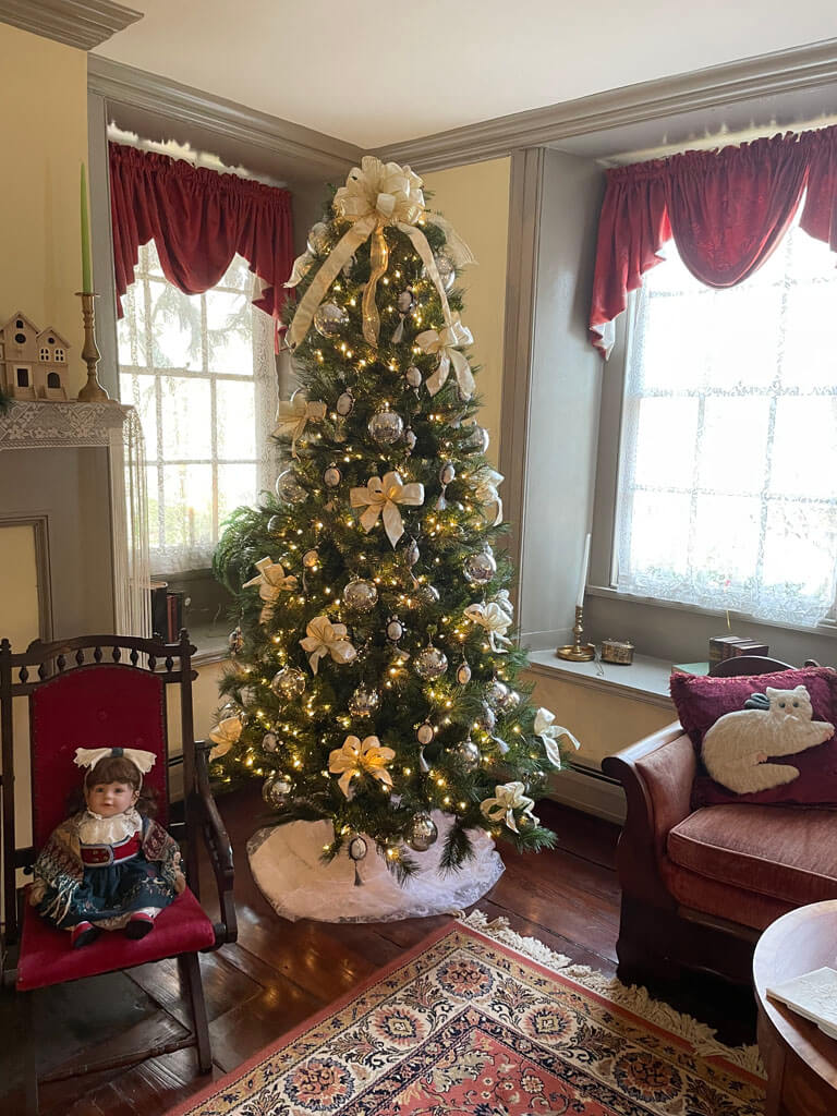 Christmas tree at Kingsland Manor, Nutley, New Jersey