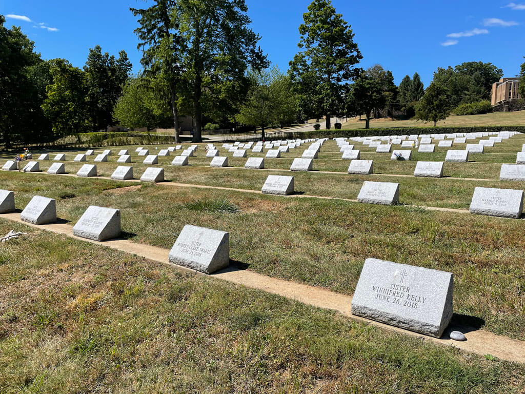 Holy Family Cemetery, Saint Elizabeth University