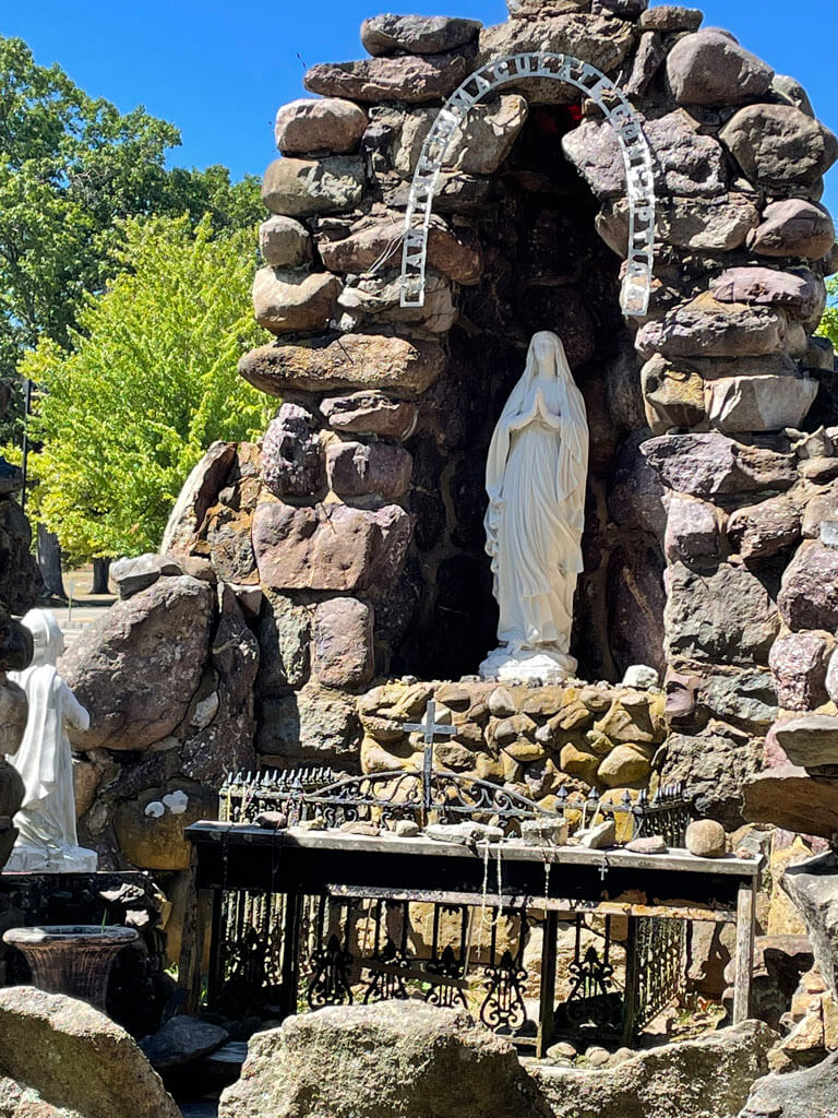 Grotto at Saint Elizabeth University