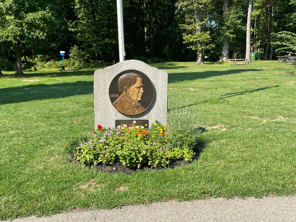 Monument at Thomas Edison at Menlo Park