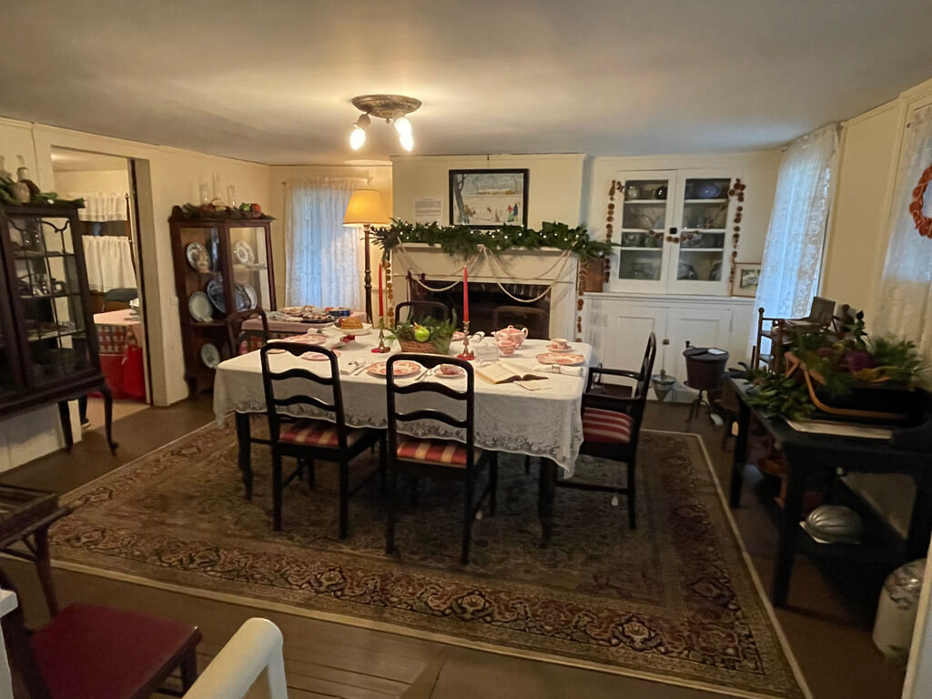 Dining room at Canfield-Morgan House, Cedar Grove, New Jersey